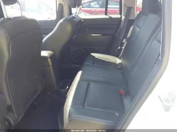 1C4NJDEB6HD137016 2017 JEEP COMPASS - Image 8
