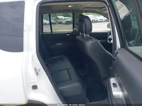 1C4NJDEB6HD171974 2017 JEEP COMPASS - Image 8