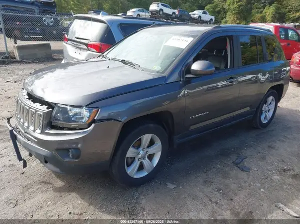 1C4NJDEB6HD173093 2017 JEEP COMPASS - Image 2