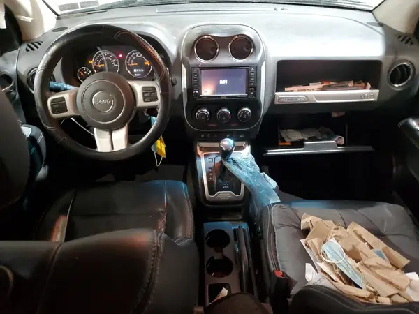 1C4NJDEB6HD175846 2017 JEEP COMPASS - Image 8