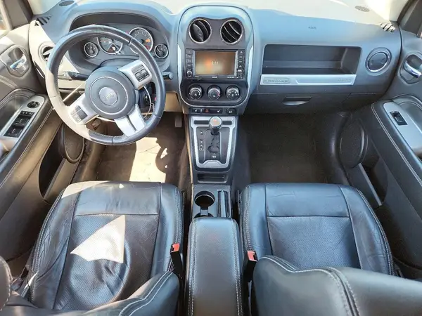 1C4NJDEB6HD192453 2017 JEEP COMPASS - Image 8