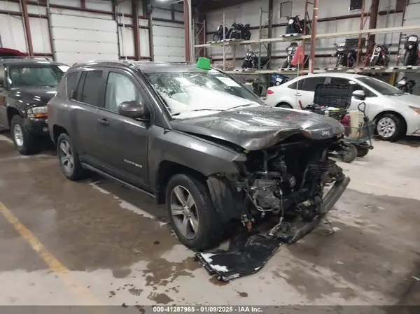 1C4NJDEB6HD192808 2017 JEEP COMPASS - Image 1