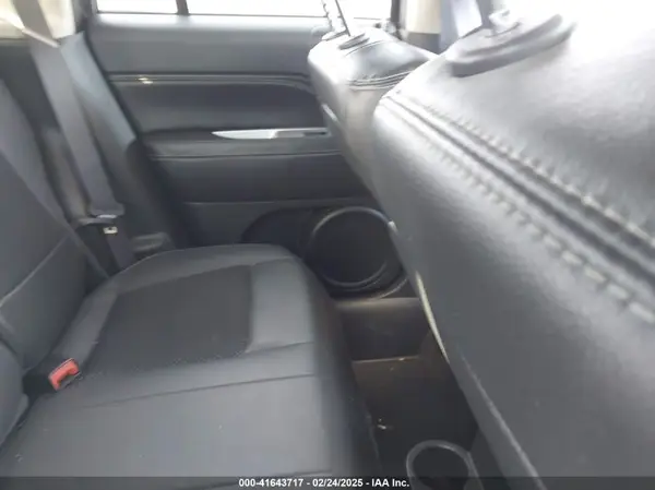 1C4NJDEB6HD210255 2017 JEEP COMPASS - Image 8