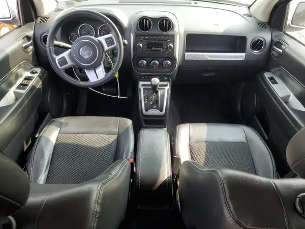 1C4NJDEB6HD212152 2017 JEEP COMPASS - Image 8