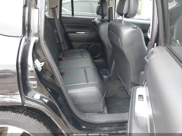 1C4NJDEB6HD213625 2017 JEEP COMPASS - Image 8