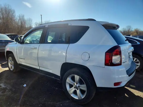 1C4NJDEB7GD542090 2016 JEEP COMPASS - Image 2