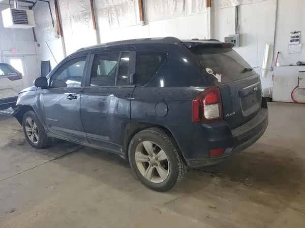 1C4NJDEB7GD663895 2016 JEEP COMPASS - Image 2