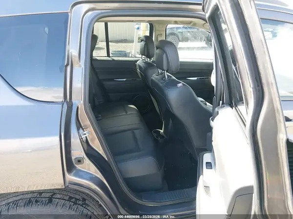 1C4NJDEB7GD708463 2016 JEEP COMPASS - Image 8