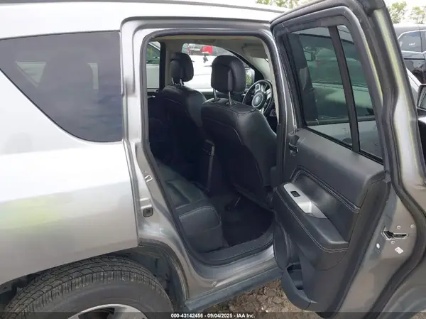 1C4NJDEB7GD730317 2016 JEEP COMPASS - Image 8