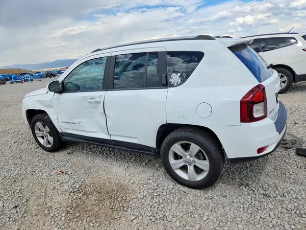 1C4NJDEB7GD758103 2016 JEEP COMPASS - Image 2
