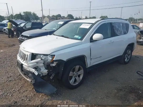 1C4NJDEB7GD762510 2016 JEEP COMPASS - Image 2