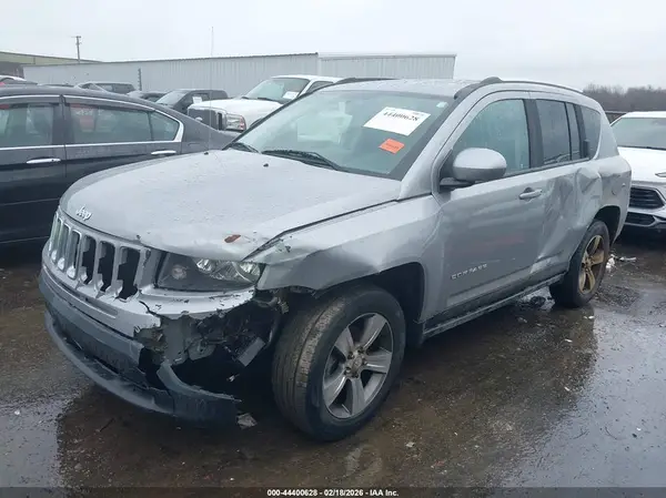 1C4NJDEB7GD768694 2016 JEEP COMPASS - Image 2