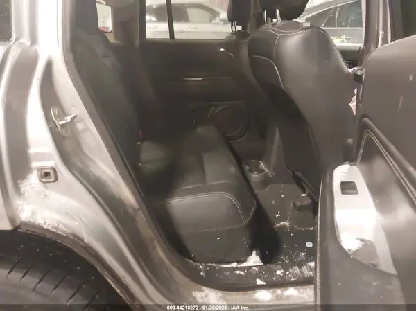 1C4NJDEB7GD772132 2016 JEEP COMPASS - Image 8