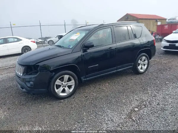 1C4NJDEB7GD810460 2016 JEEP COMPASS - Image 2