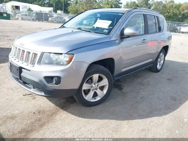1C4NJDEB7HD106700 2017 JEEP COMPASS - Image 2