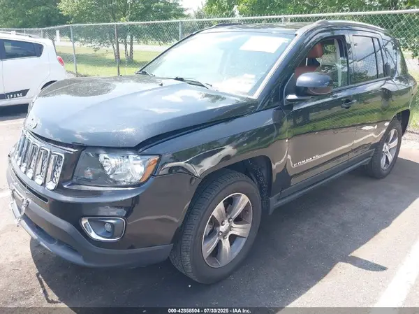 1C4NJDEB7HD108723 2017 JEEP COMPASS - Image 2