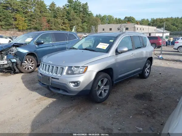 1C4NJDEB7HD110195 2017 JEEP COMPASS - Image 2