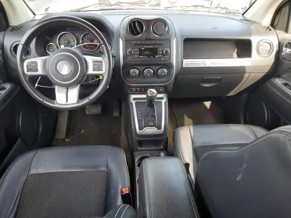 1C4NJDEB7HD121505 2017 JEEP COMPASS - Image 8