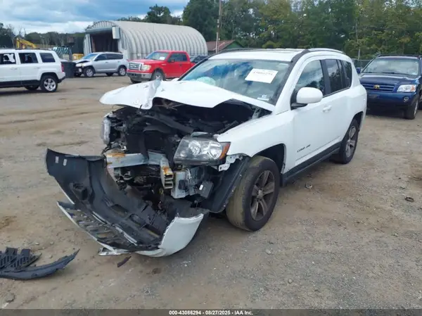 1C4NJDEB7HD125389 2017 JEEP COMPASS - Image 2