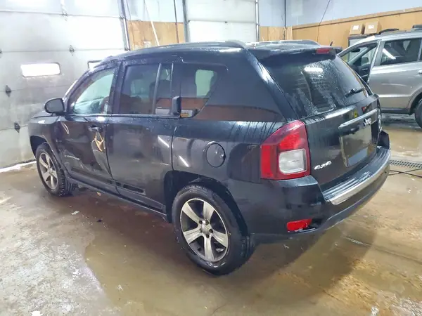 1C4NJDEB7HD128020 2017 JEEP COMPASS - Image 2