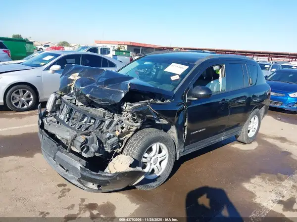 1C4NJDEB7HD129815 2017 JEEP COMPASS - Image 2