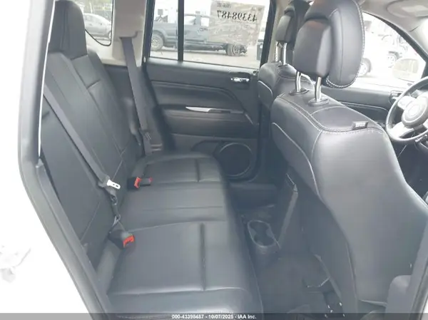 1C4NJDEB7HD177797 2017 JEEP COMPASS - Image 8