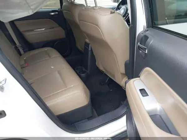 1C4NJDEB7HD178187 2017 JEEP COMPASS - Image 8