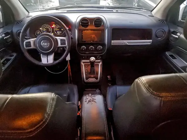 1C4NJDEB7HD191215 2017 JEEP COMPASS - Image 8