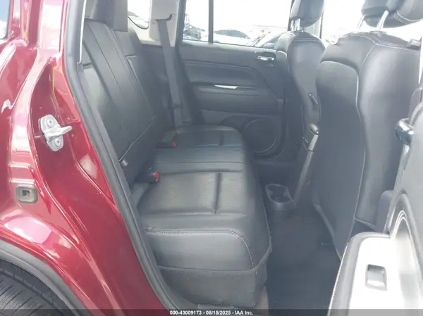 1C4NJDEB7HD192381 2017 JEEP COMPASS - Image 8