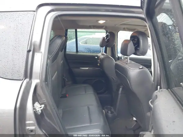 1C4NJDEB7HD192896 2017 JEEP COMPASS - Image 8