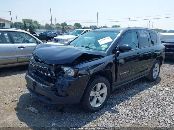 1C4NJDEB7HD205288 2017 JEEP COMPASS - Image 2