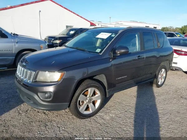 1C4NJDEB8GD588110 2016 JEEP COMPASS - Image 2