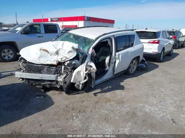 1C4NJDEB8GD685596 2016 JEEP COMPASS - Image 2