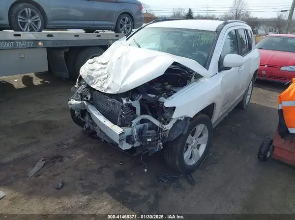 1C4NJDEB8GD757798 2016 JEEP COMPASS - Image 2