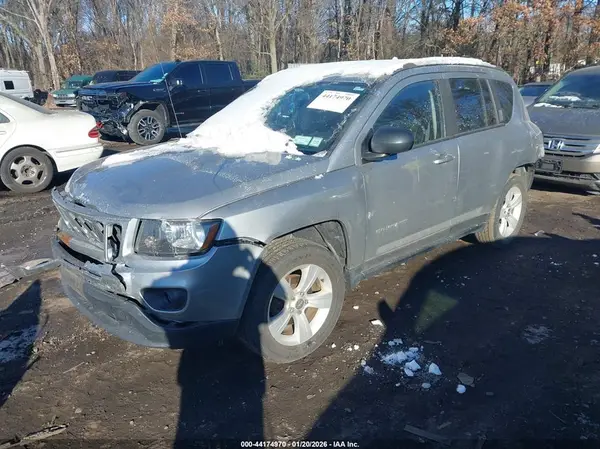 1C4NJDEB8GD784869 2016 JEEP COMPASS - Image 2