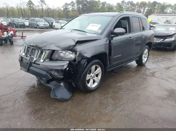 1C4NJDEB8GD808815 2016 JEEP COMPASS - Image 2