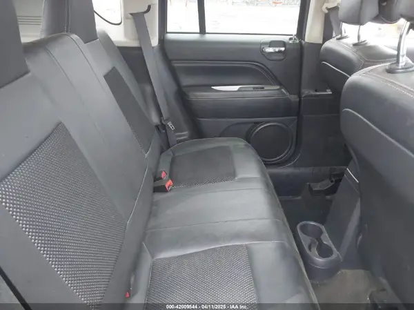 1C4NJDEB8GD808815 2016 JEEP COMPASS - Image 8