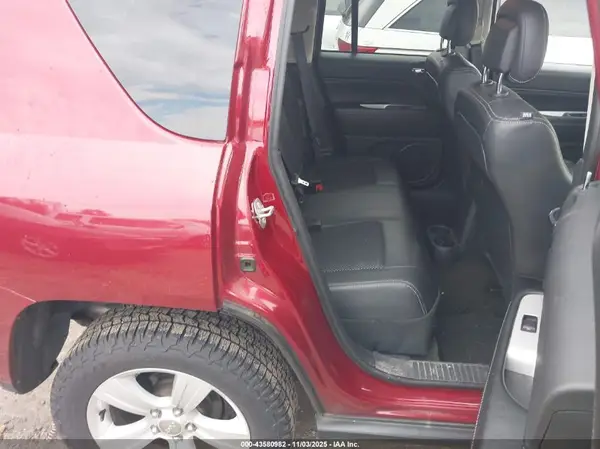 1C4NJDEB8HD101652 2017 JEEP COMPASS - Image 8