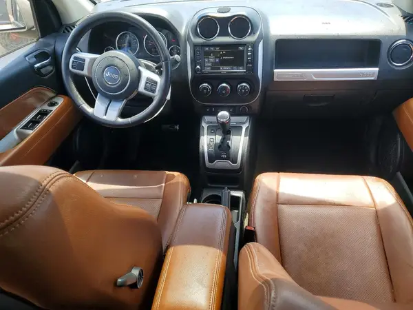 1C4NJDEB8HD108746 2017 JEEP COMPASS - Image 8