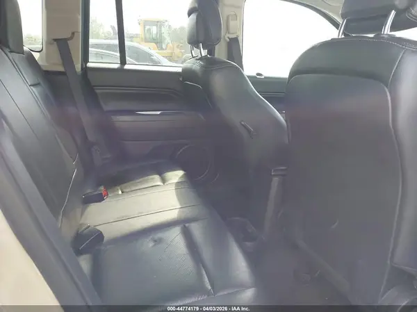 1C4NJDEB8HD110349 2017 JEEP COMPASS - Image 8