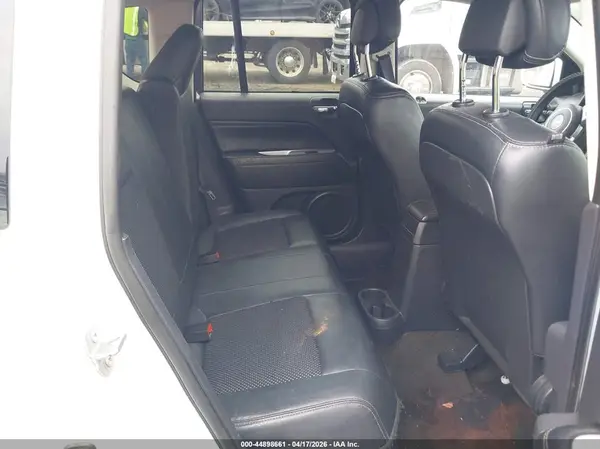 1C4NJDEB8HD111789 2017 JEEP COMPASS - Image 8