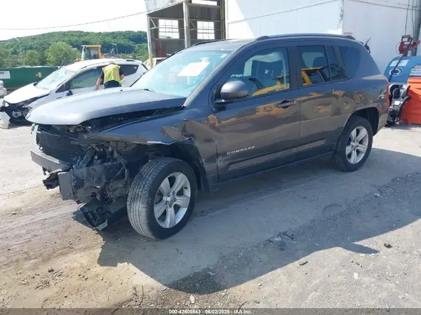 1C4NJDEB8HD151094 2017 JEEP COMPASS - Image 2