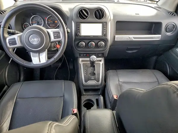 1C4NJDEB8HD175766 2017 JEEP COMPASS - Image 8