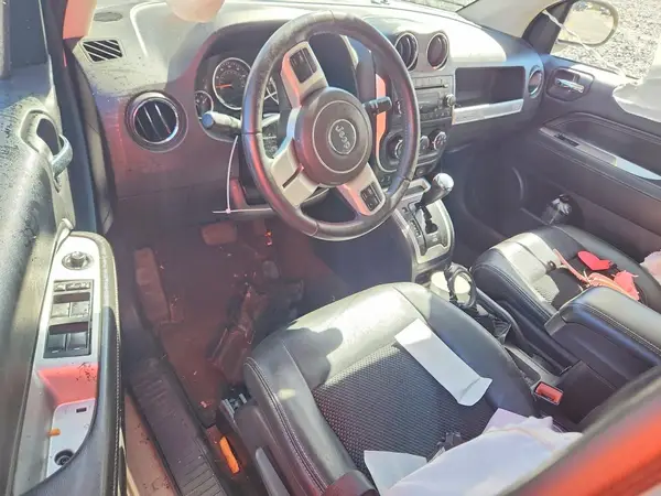 1C4NJDEB8HD191224 2017 JEEP COMPASS - Image 8