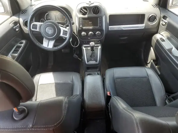 1C4NJDEB8HD204750 2017 JEEP COMPASS - Image 8