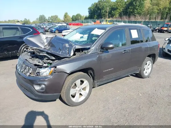 1C4NJDEB9GD598368 2016 JEEP COMPASS - Image 2