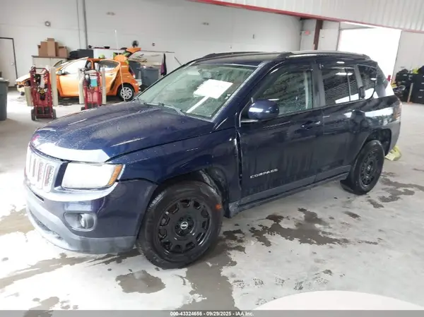 1C4NJDEB9GD616853 2016 JEEP COMPASS - Image 2