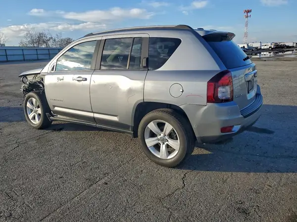 1C4NJDEB9GD712580 2016 JEEP COMPASS - Image 2