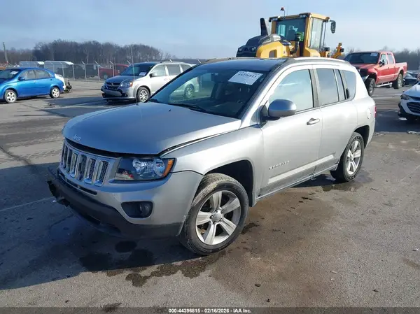 1C4NJDEB9GD723028 2016 JEEP COMPASS - Image 2