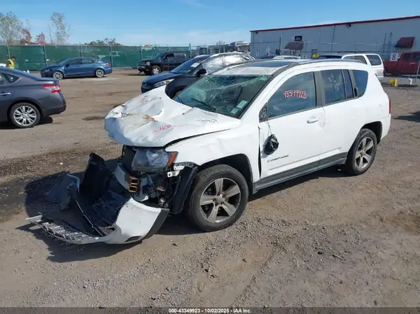 1C4NJDEB9GD730450 2016 JEEP COMPASS - Image 2